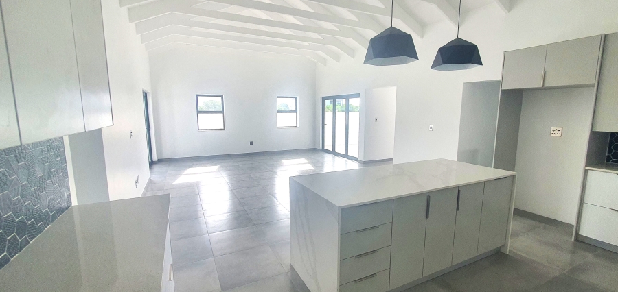 4 Bedroom Property for Sale in Shelley Point Western Cape